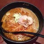 AUN - 担々麺（800円）