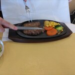 Pengin - 店員さんに俵を半分にして希望の焼き加減に調整