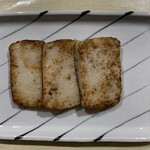台南担仔麺 - 大根餅