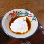 カナ - ジーマーミ豆腐。プルプルではなく、すごい粘り気！ もっちりとしてクリーミー