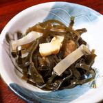 カナ - クーブイリチー。昆布全体にまんべんなく染みた、豚肉のコクに唸らされる