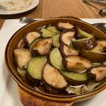 noda - 玄海産のコウイカと旬の野菜のアヒージョ。
 
添えられたフォカッチャと一緒にいただきましたがこれも絶品でした。