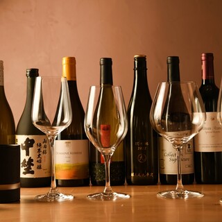 [Harmony] Enjoy the pairing of sake and wine that goes well with your meal.