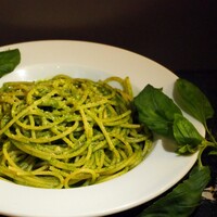 ワインがすすむジェノベーゼパスタ