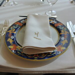 フレンチレストラン ミクニ サッポロ - ２０２３年２月２６日のテーブルセット