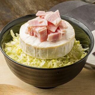 The very popular Whole Camembert Monja◆The recipe is unique to our store◎