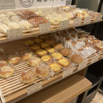 ベーカリー スクエア - 鎌倉の百名店パン屋さんも。