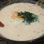 元祖トマトラーメンと元祖豆乳ラーメンと元祖トマトもつ鍋 三味 - 