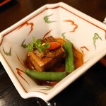 Rakumitei Waooyama - 小鉢の角煮