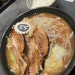 Fujiyama Go Go Middo Rando Ramen Sutando - 