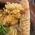 うどん大師 空海 - 和牛肉に天麩羅三昧！