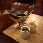 ステーキハウス チャコオキナワ - 旨いソースと必要十分な薬味