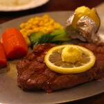 ステーキハウス チャコオキナワ - ランチステーキ150g