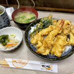 Tenyoshi - 天丼(中) 1100円