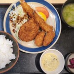 かもめの台所 - 海鮮三昧フライ定食(海老、鯵、牡蠣)