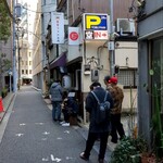 神保町 黒須 - 10：15到着　すでに行列が