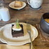 くさかんむり　cafe - 奥はスコーン（ふわさく）手前はチョコケーキ（しっとりずっしり）