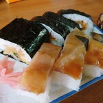 Sushi Zen - 令和5年2月
                        巻・さば半々 500円
                        巻き寿司4切れ、さば寿司3切れ