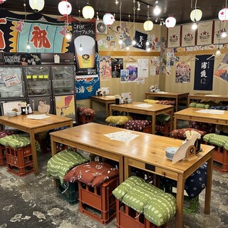 A cozy Izakaya (Japanese-style bar) the masses