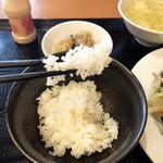 紅葉亭 - お米はパラリとした、個人的に好きな炊き加減です