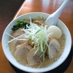 らーめん 一代 - とんこつしょうゆチャーシューめん(1100円)