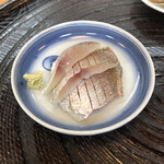 分福寿司 - 小鯛をつまみで