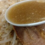 ラーメン二郎 - 混ぜると濃くなりますね