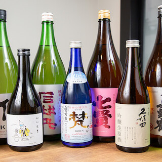 We also have carefully selected alcoholic beverages such as sake and shochu that go well with our specialty fish dishes.