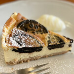 ロータス カフェ - 料理写真:オレオクッキー入りチーズケーキ