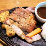 VINSENT - 鉄板のおかげで、最後までアツアツ！ 肉質は柔らかく、旨味も感じられて好印象。脂までくどくない