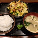 くろだるま - ホルモン定食