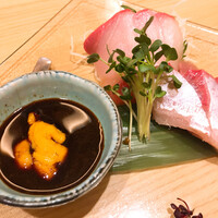 豚しゃぶ せいろ蒸し 豚匠 なんば邸 - 生ウニ醤油で食すブリのお造り♡