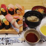 さかな大食堂渚 - 寿司盛合せ、まぐろ汁と茶蕎麦
