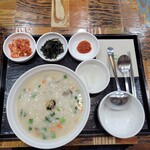 ボンジュク&ビビンバcafe - 海鮮のお粥おかゆ