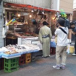 旬菓庵　東雲堂 - 商店街にテレビの撮影が、はちみつとシルクねーさん