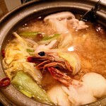 Nomomaitei - 絶品みそ鍋／海鮮鍋で海老、ヒラメ、アサリに野菜といった具材