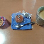 ジュピのえんがわ - 料理写真:頂いたコーヒーとお菓子