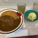 カフェテリアひばり - カツカレーとマカロニサラダ