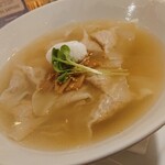 Ke Da Sshu - 雲呑麺
