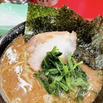 豚骨醤油ラーメン 王道家 柏店 - 