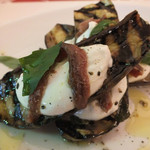 トラットリア 29 - 「ナスのマリネ　リコッタチーズとアンチョビの冷製」：アンチョビと共に嚙みしめると
      強い旨味とキリッとした塩気がナスをグッと引き締め
      ます！