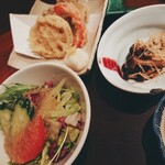 ふじ京 - サラダ・天ぷら・しめじの小鉢