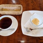 カレー風味すずき - 紅茶、シャーベット♪