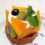 マイセン カフェ - 2013年7月私が選らんだのは、フルーツタルト☆マンゴーとキーウイでした＾＾ｖ