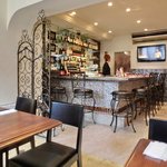 ヴィアート - ≪'13/06/27撮影≫店内のカウンター席の風景です