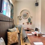 ヴィアート - ≪'13/06/27撮影≫店内のテーブル席の風景です