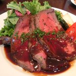 ヴィアート - ≪'13/06/27撮影≫木戸シェフ自慢 本日のスペシャリテ 1000円 のローストビーフ