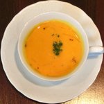 ヴィアート - ≪'13/06/27撮影≫木戸シェフ自慢 本日のスペシャリテ 1000円 の鹿児島産パンプキンのポタージュ