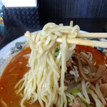 中華麺房 東龍 - 麺リフト⤴️今回は「太麺」。「細麺」も選択できます(^^)