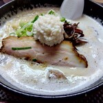 Chikugo Gawa Ramen Shokudou Goito - 丸いのは 背脂